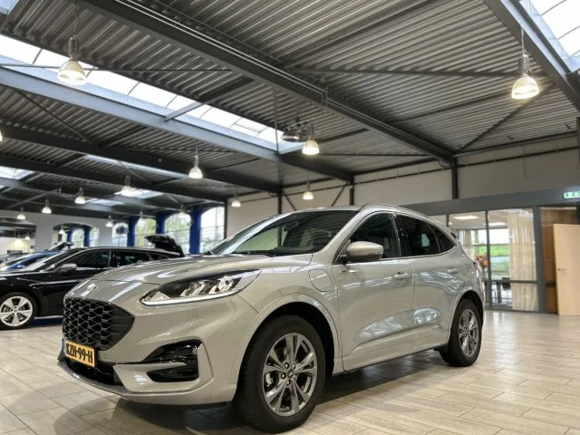 Ford Kuga (2023) — foto 1