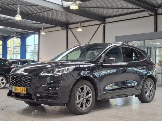 Ford Kuga (2023) — foto 1