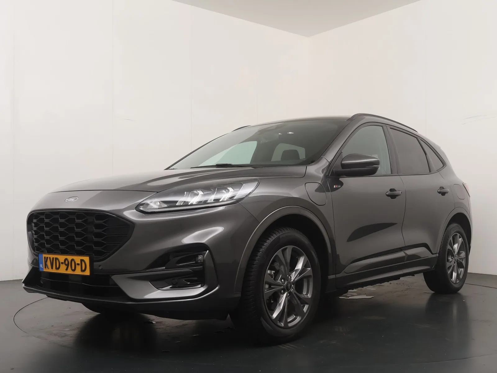 Ford Kuga (2022) — foto 1