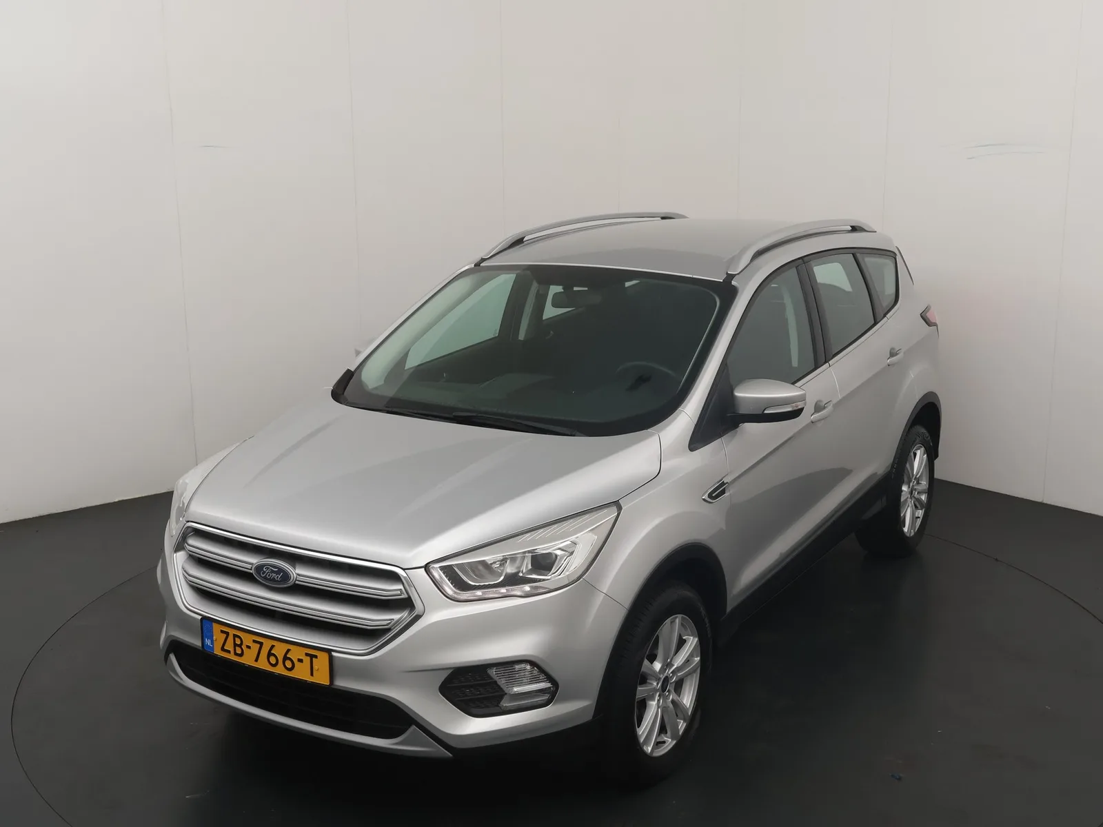 Ford Kuga (2019) — foto 1
