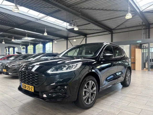 Ford Kuga (2023) — foto 1