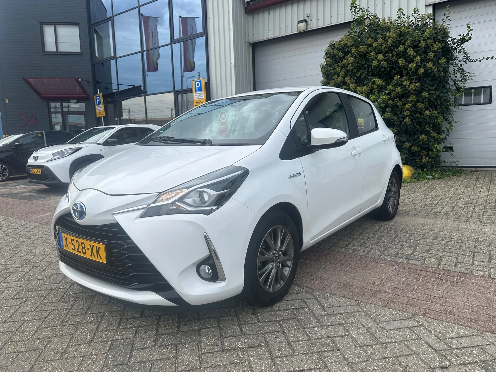 Toyota Yaris (2018) — foto 1