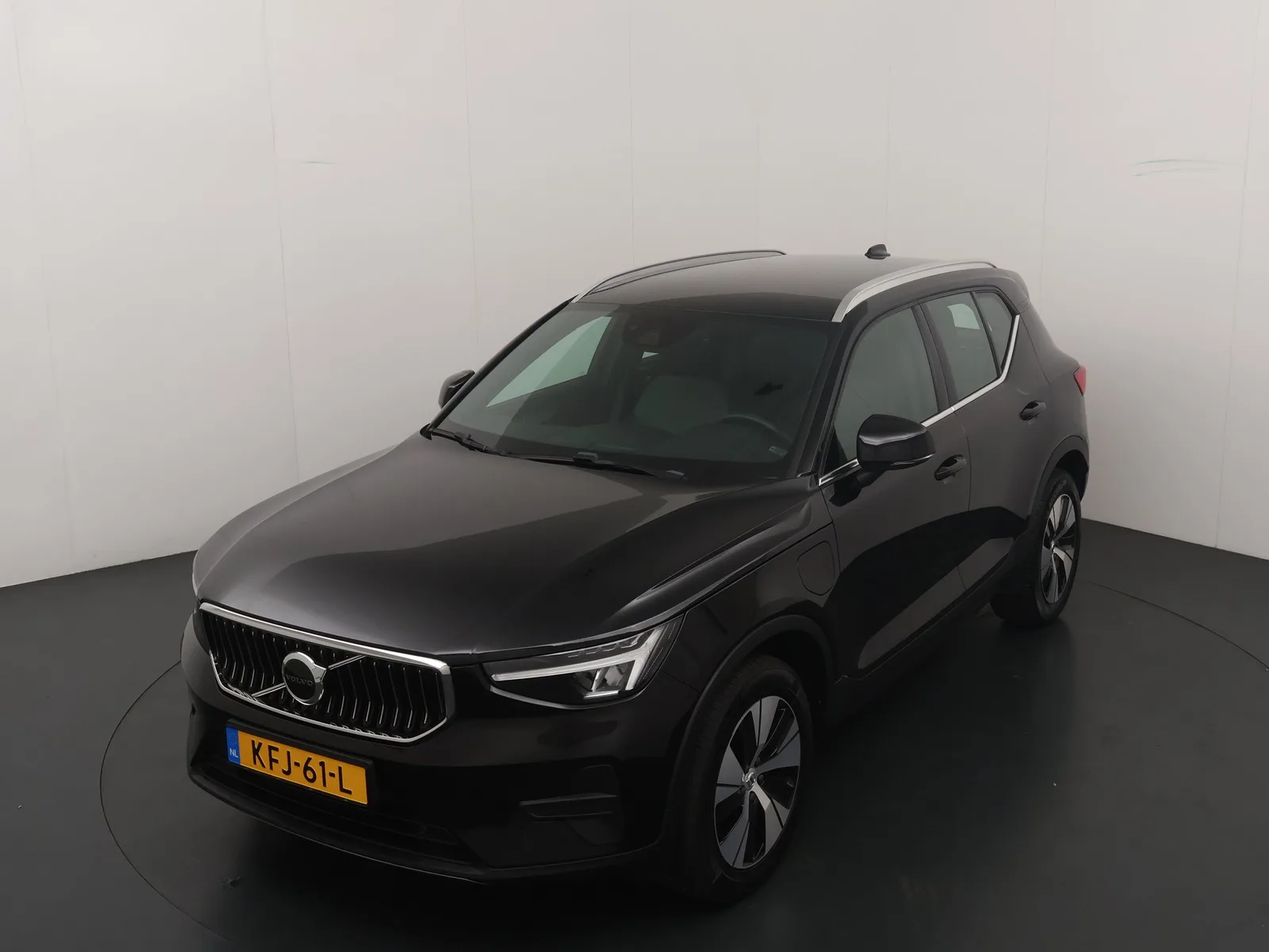 Volvo XC40 (2023) — foto 1