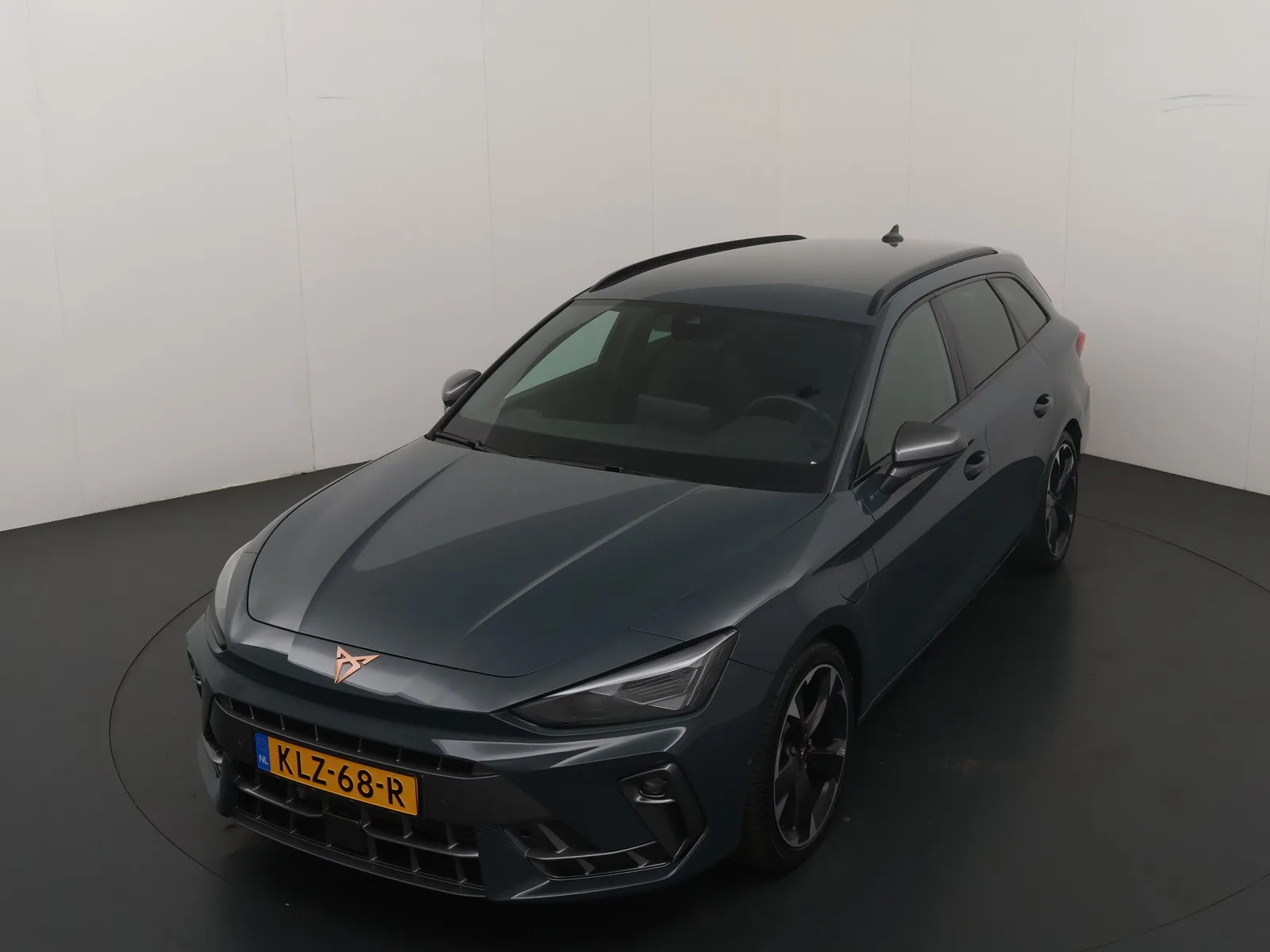 CUPRA Leon Sportstourer (2025) — foto 1