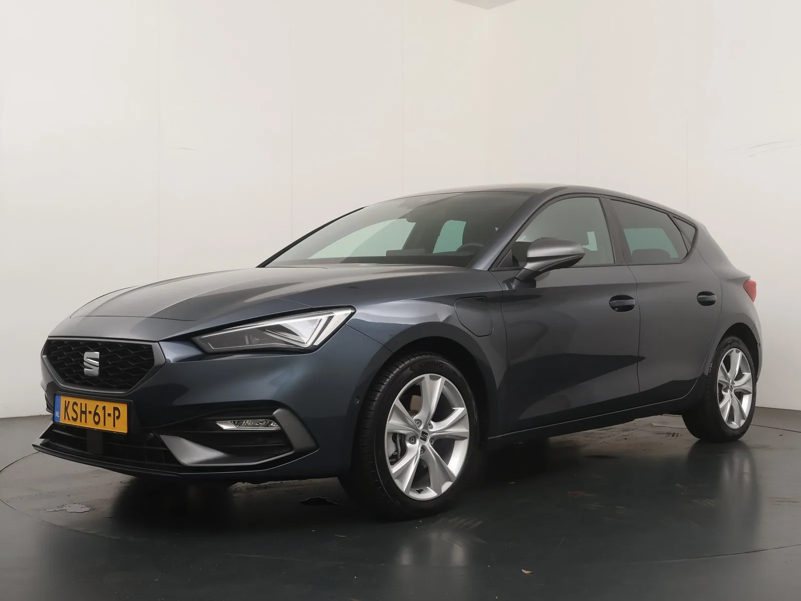 SEAT Leon (2025) — foto 1