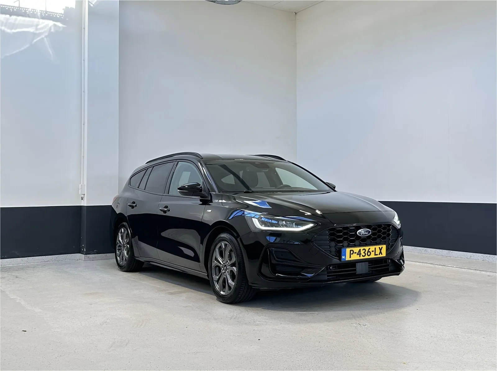 Ford Focus (2022) — foto 1