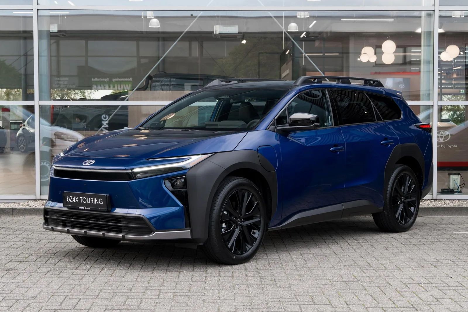 Toyota bZ4X (2026) — foto 1