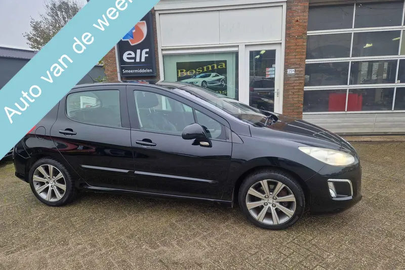 Peugeot 308 (2011)