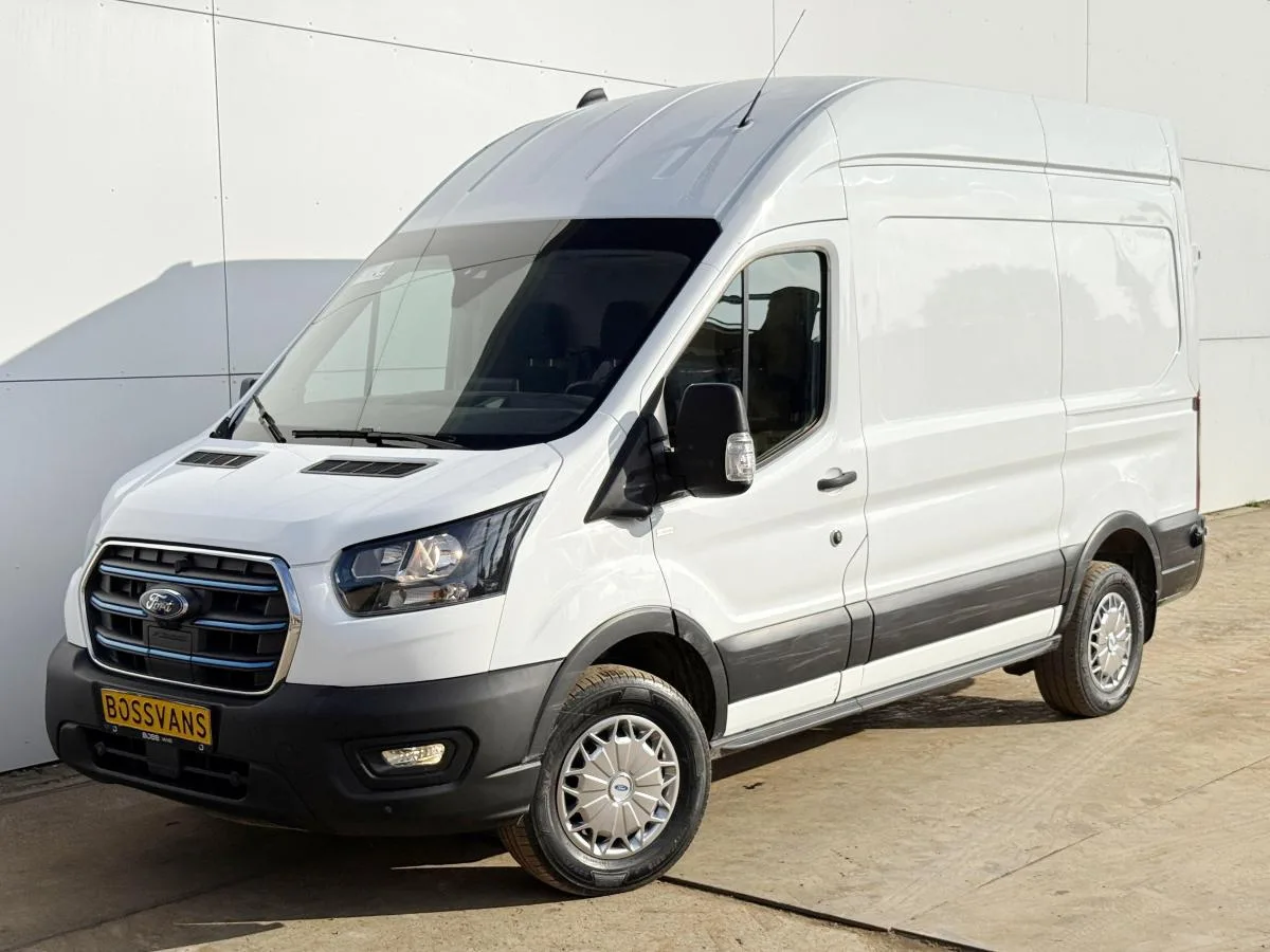 Ford E-Transit (2023) — foto 1