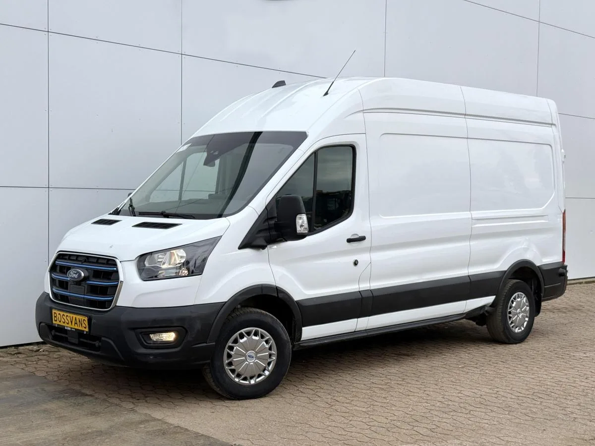 Ford E-Transit (2022) — foto 1
