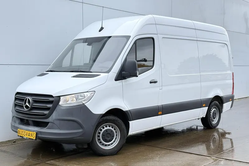 Mercedes-Benz Sprinter (2023)
