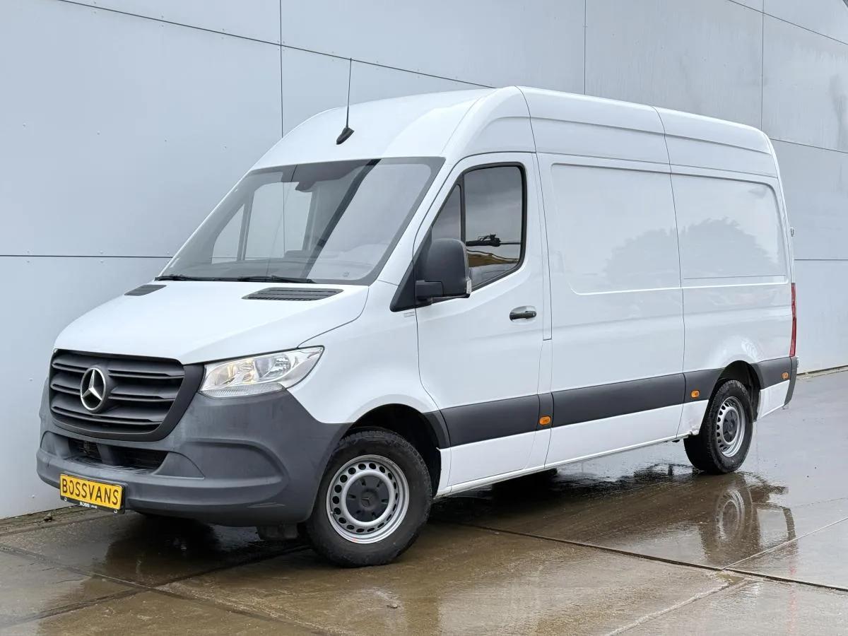 Mercedes-Benz Sprinter (2023) — foto 1