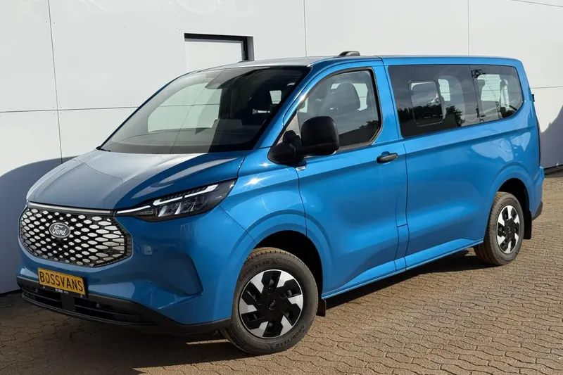 Ford E-Tourneo Custom (2025)