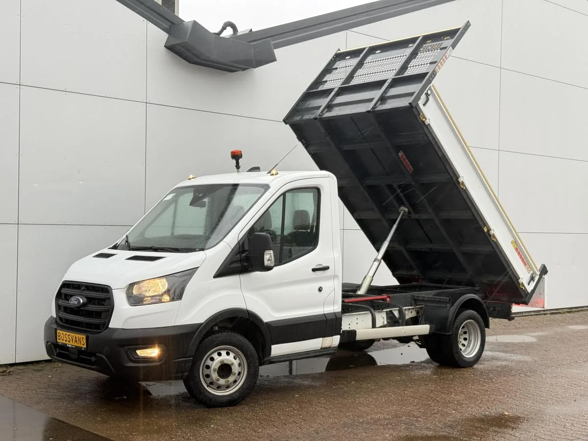 Ford Transit (2024) — foto 1