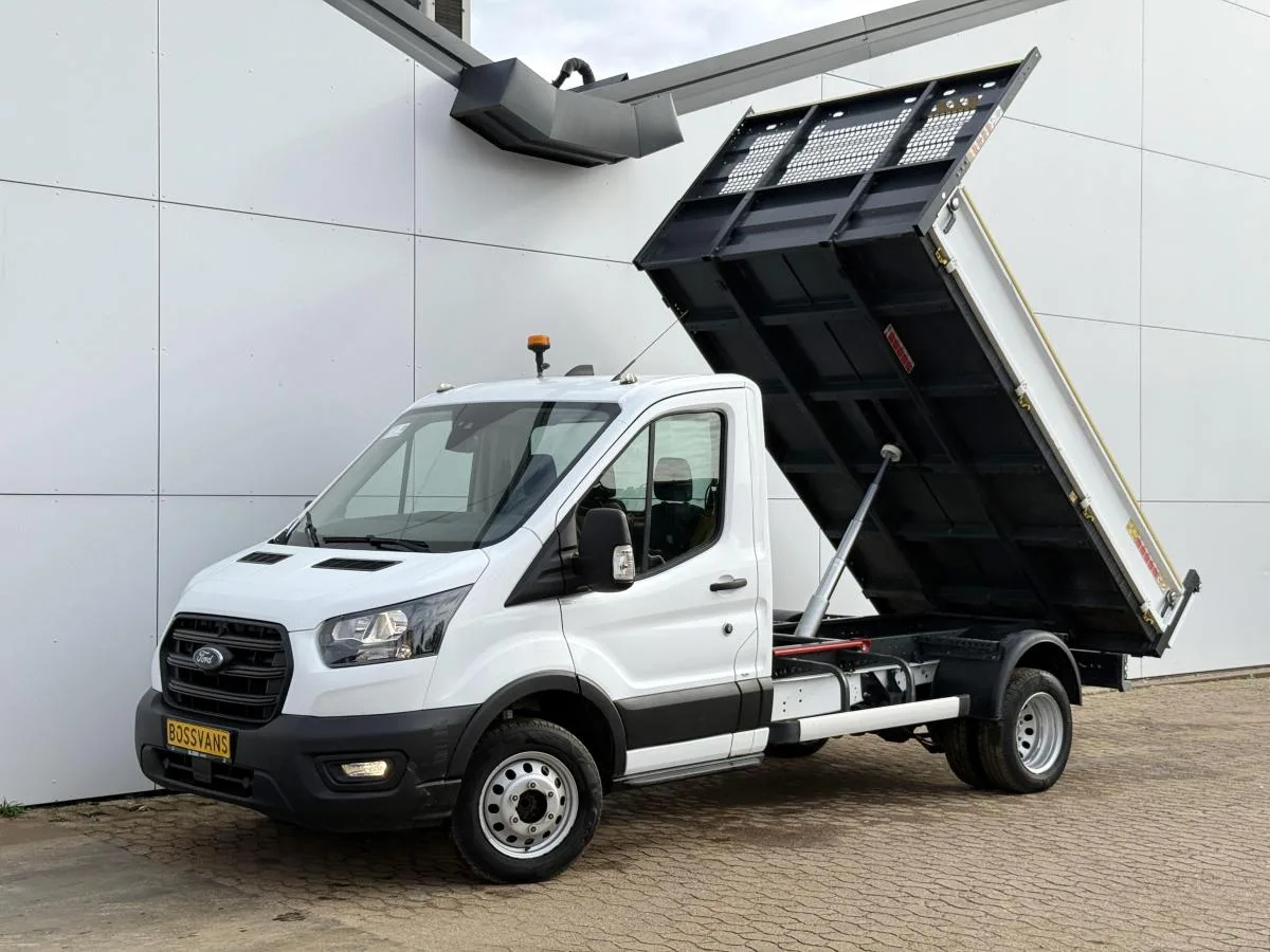 Ford Transit (2024) — foto 1