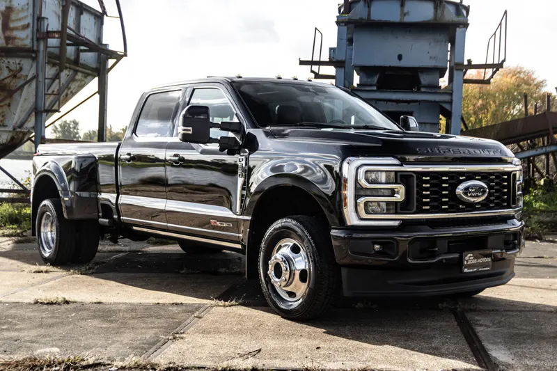 Ford F-350 (2024)
