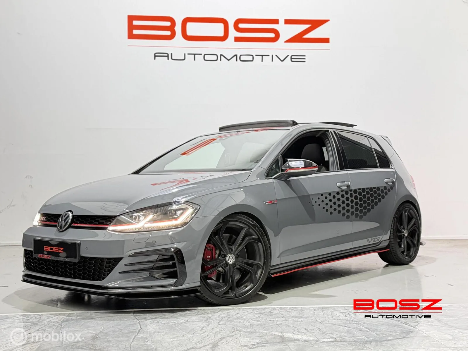 Volkswagen Golf (2019) — foto 1