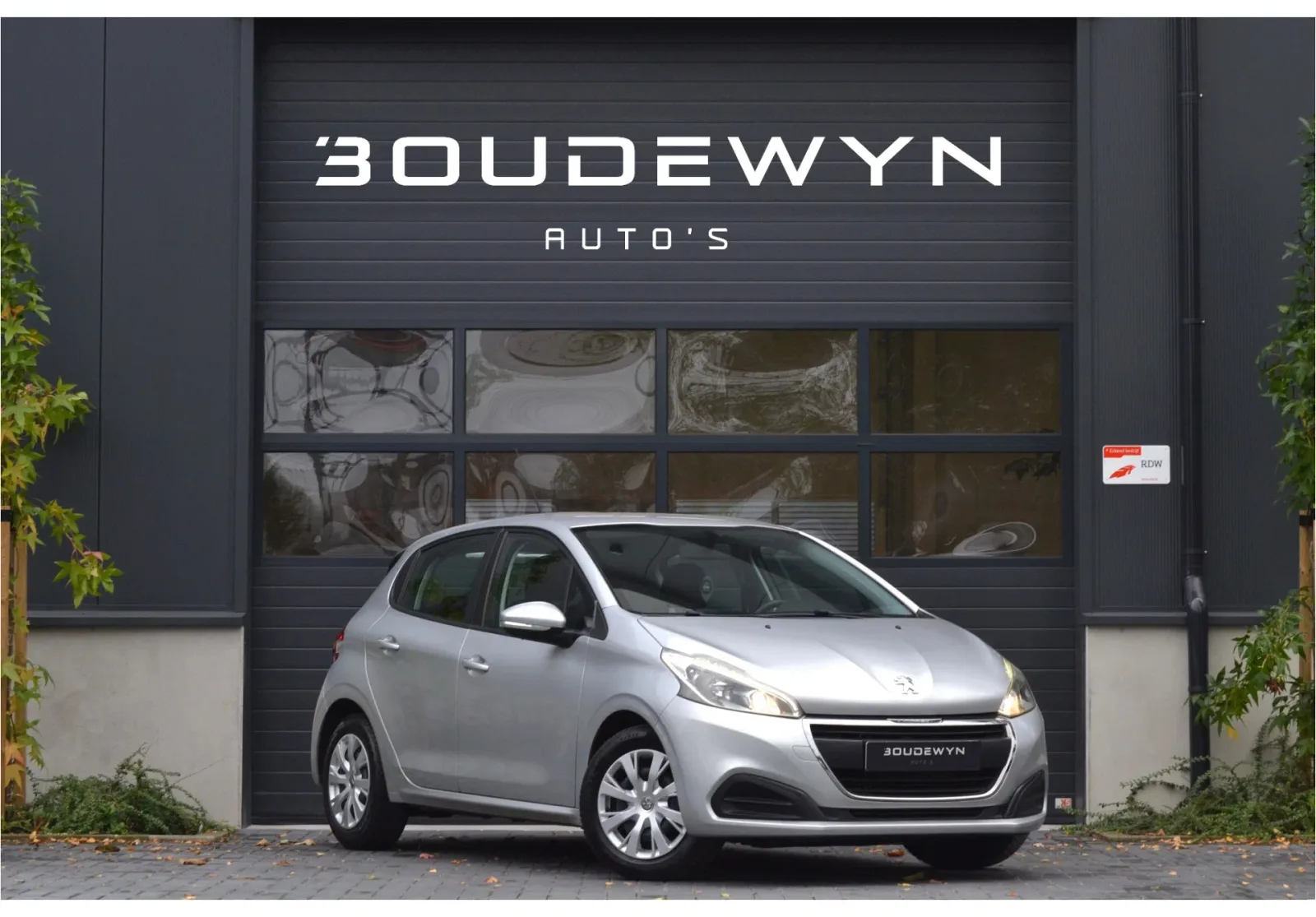 Peugeot 208 (2015) — foto 1