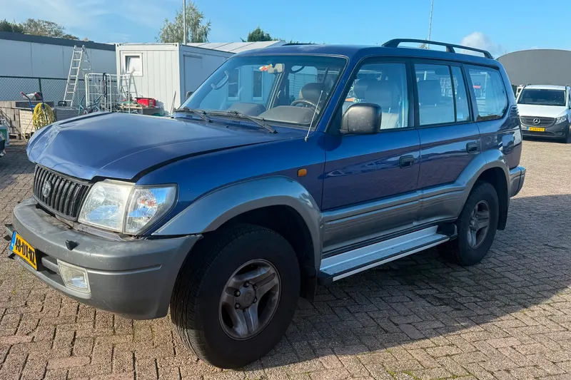 Toyota Land Cruiser 90 (2000)