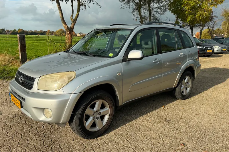 Toyota RAV4 (2004)