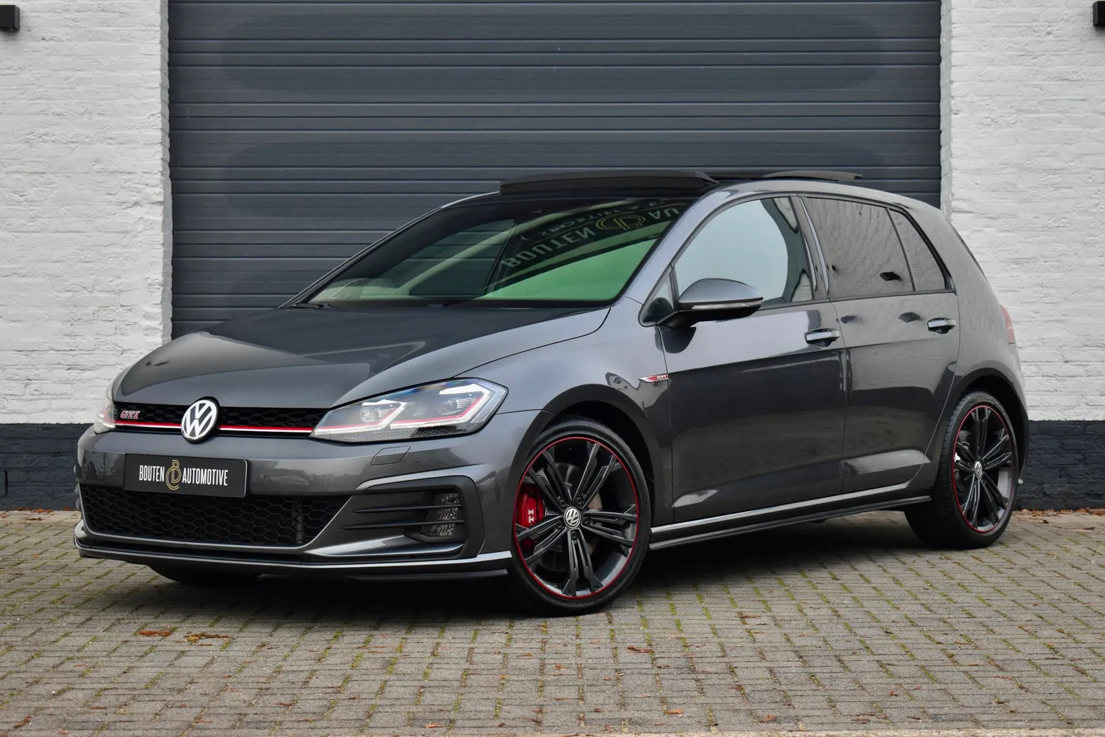 Volkswagen Golf (2018) — foto 1