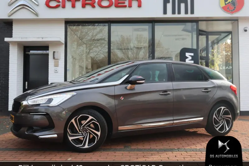 DS 5 (2017)