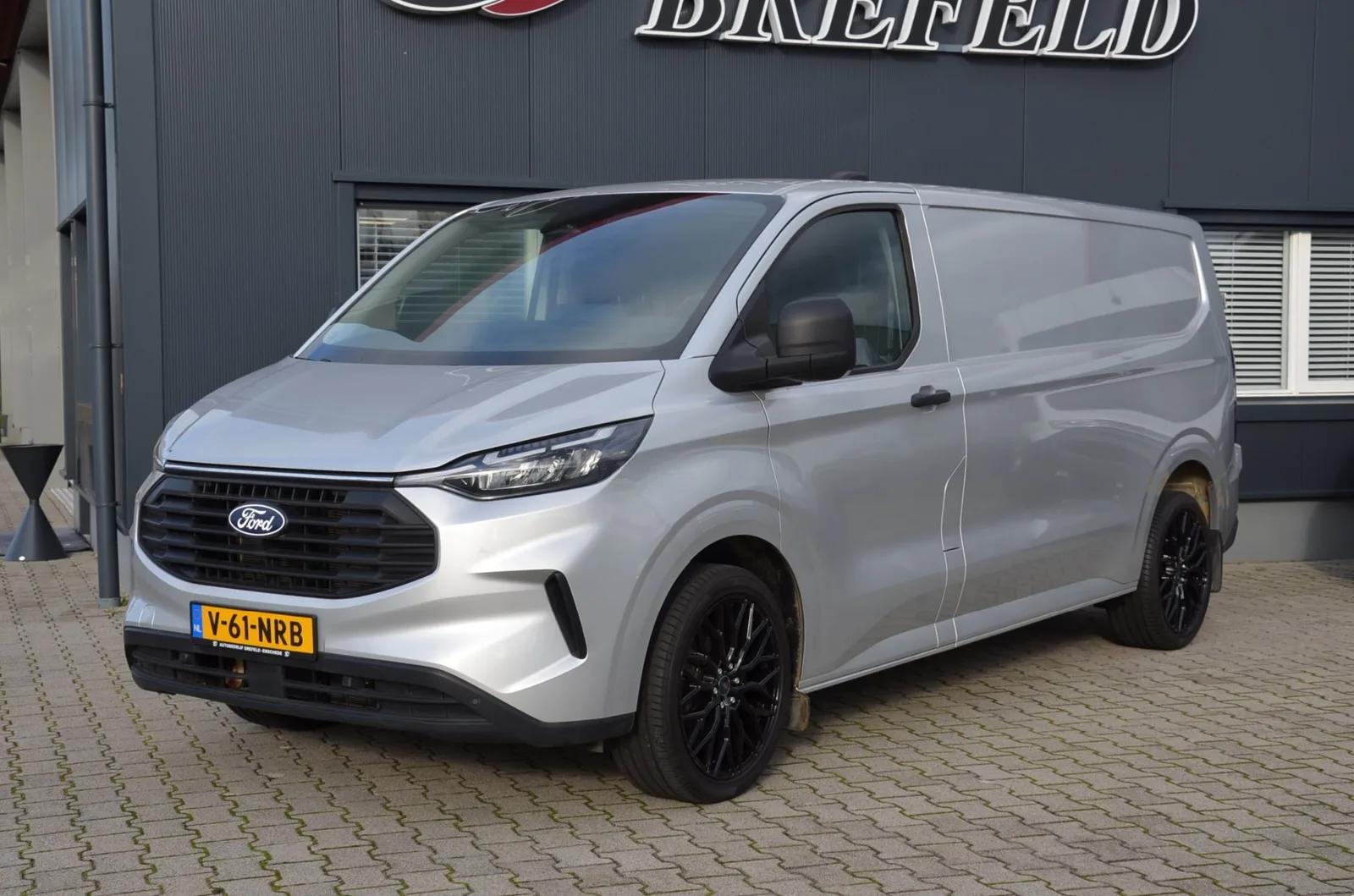 Ford Transit Custom (2024) — foto 1