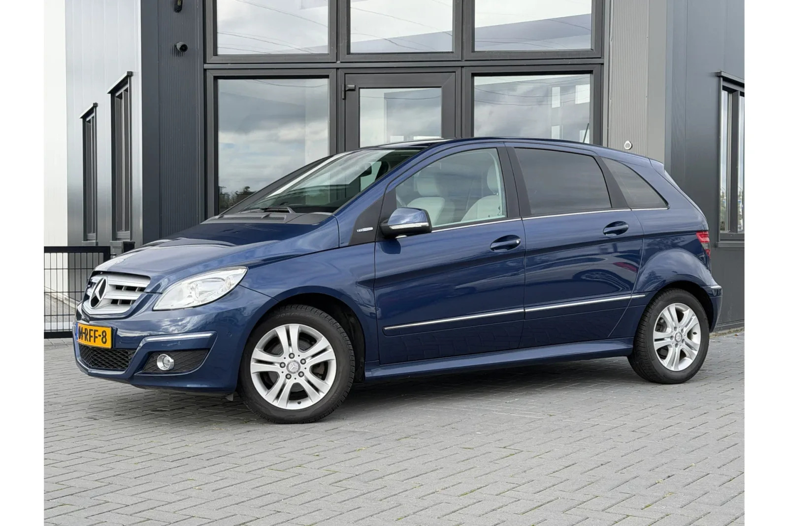 Mercedes-Benz B-Klasse (2011) — foto 1