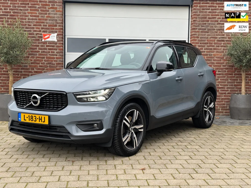 Volvo XC40 (2021) — foto 1