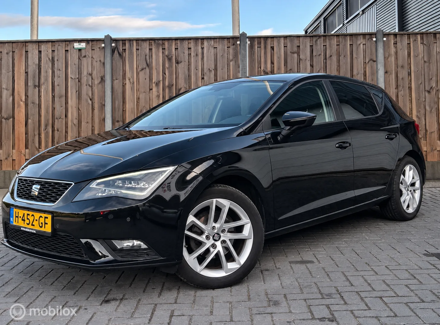 SEAT Leon (2015) — foto 1