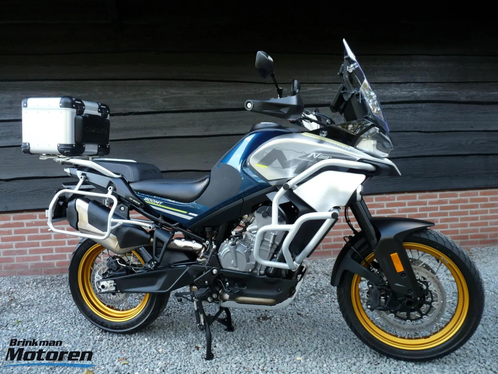 CFMoto 800 MT Touring (2023) — foto 1