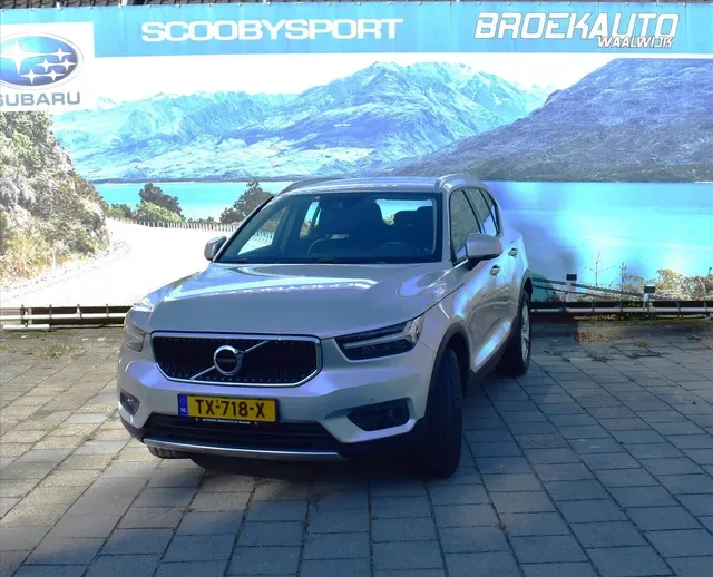 Volvo XC40 (2018) — foto 1