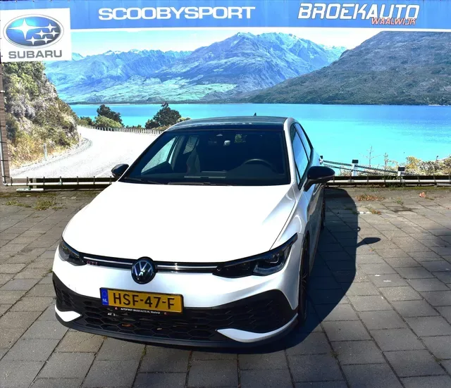 Volkswagen Golf (2024) — foto 1