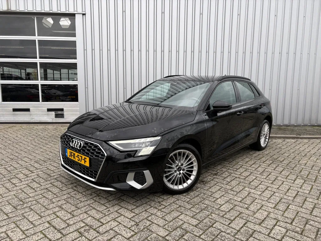 Audi A3 (2023) — foto 1