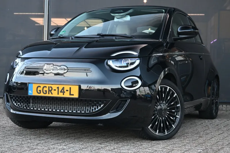 Fiat 500e (2023)
