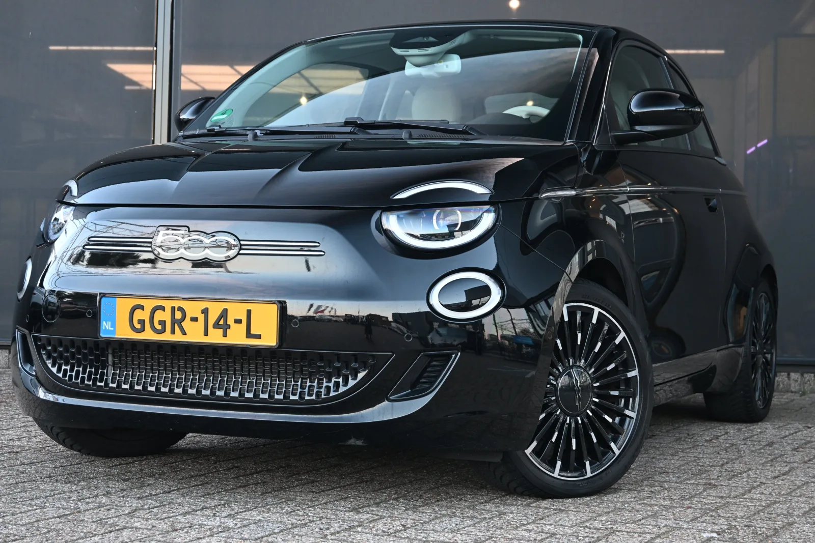 Fiat 500e (2023) — foto 1
