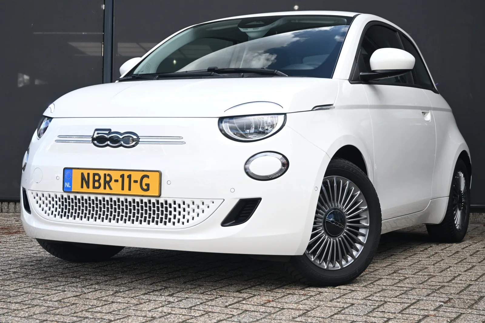 Fiat 500e (2023) — foto 1