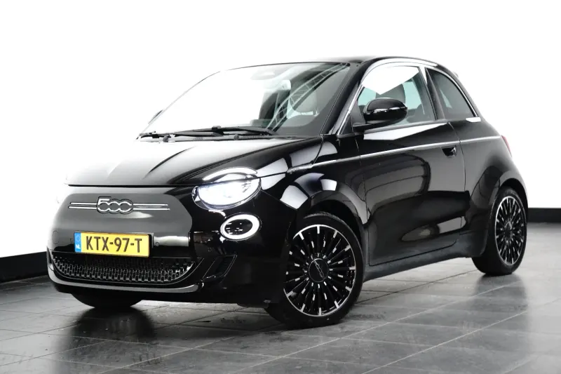 Fiat 500 (2023)