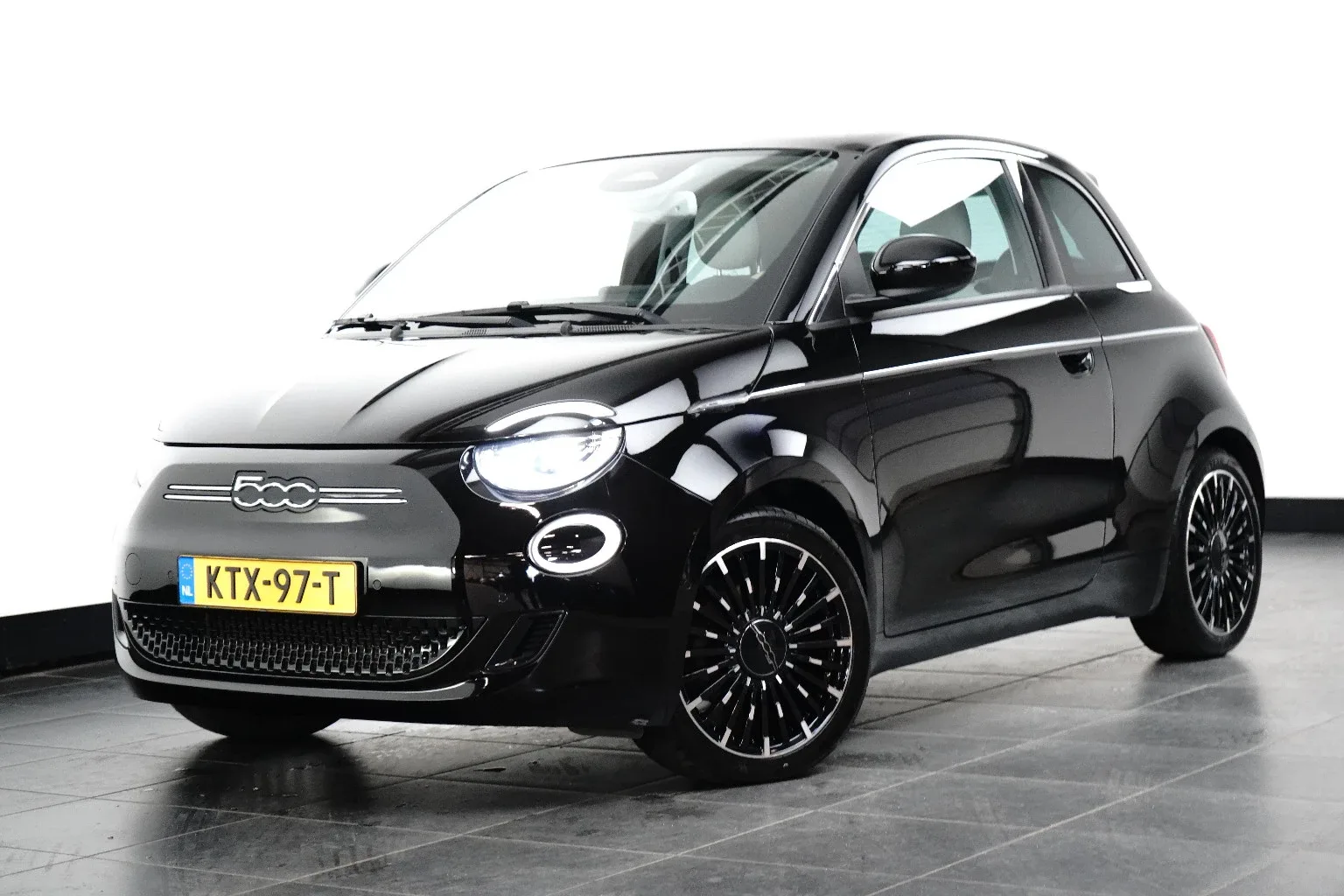 Fiat 500 (2023) — foto 1
