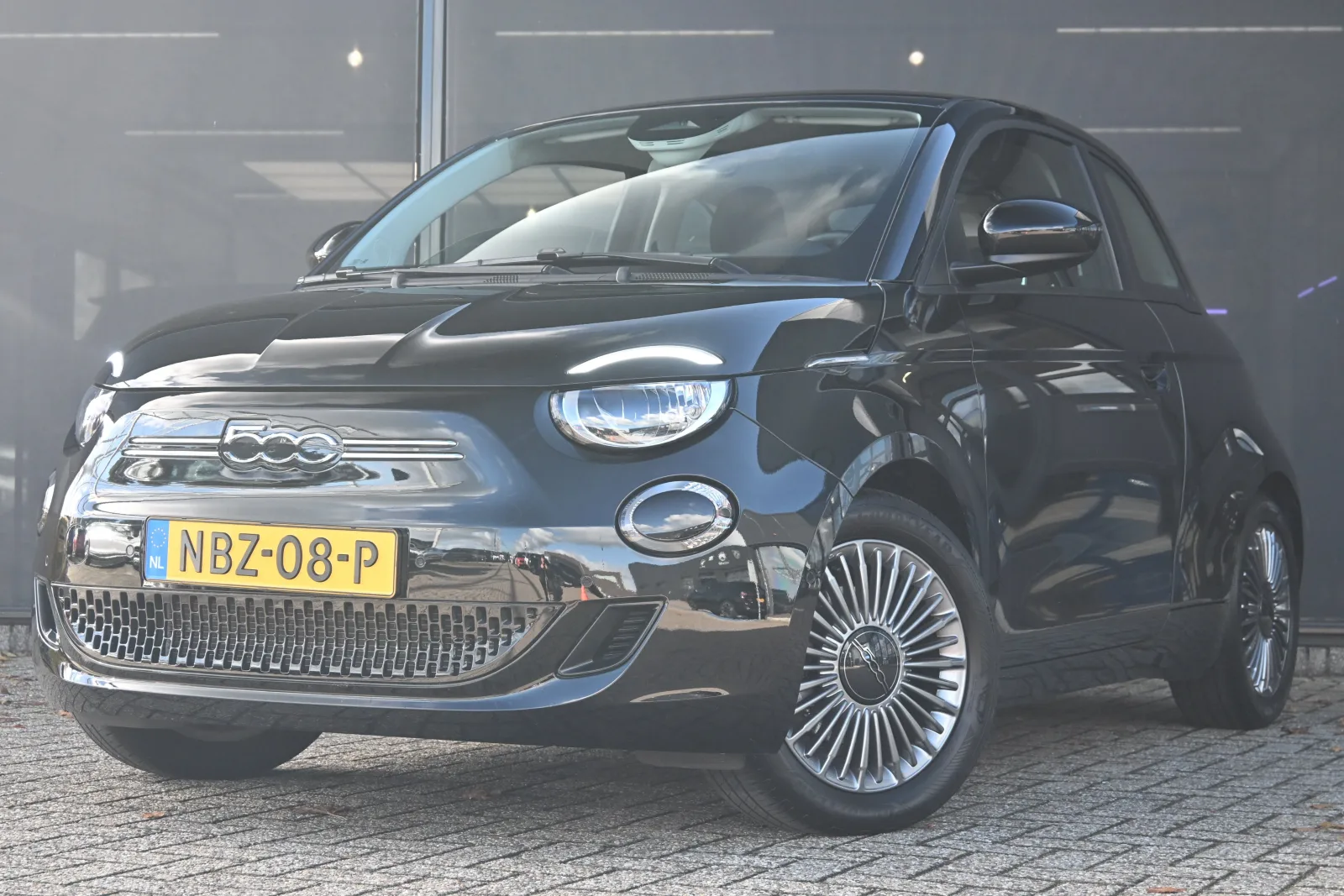 Fiat 500e (2023) — foto 1