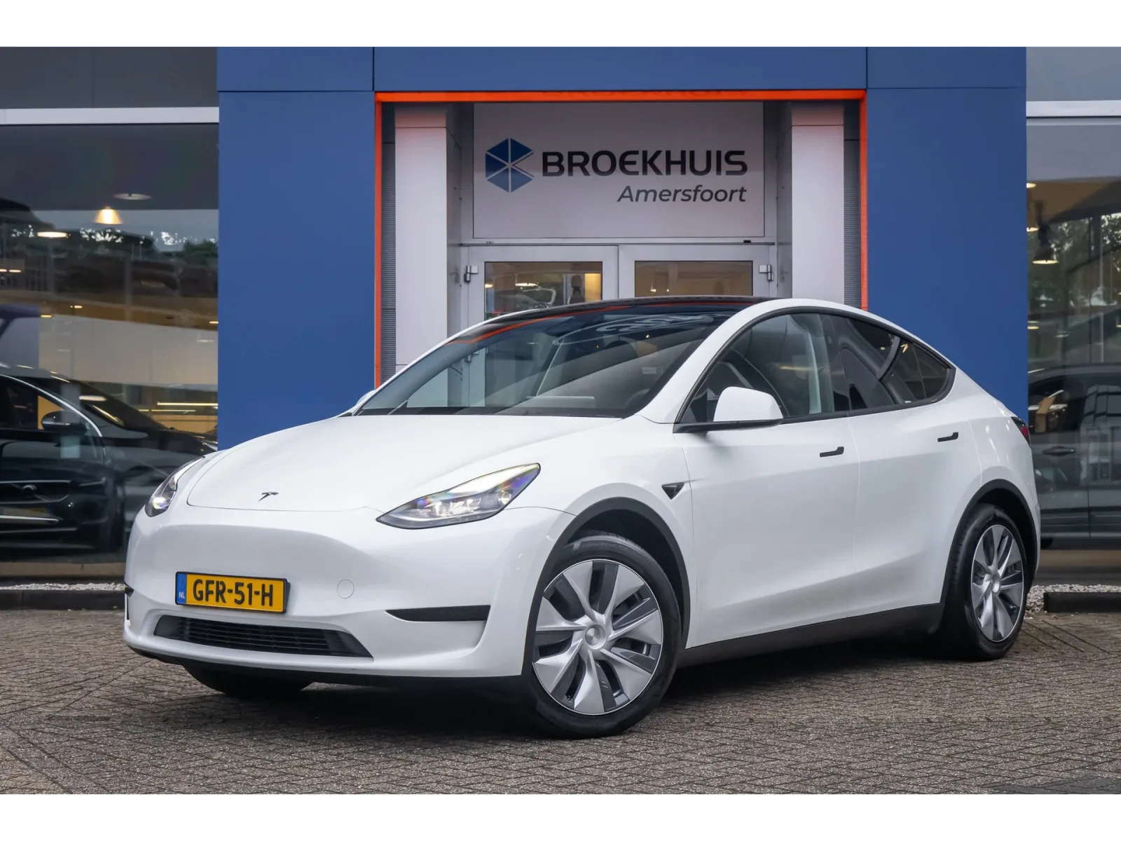 Tesla Model Y (2024) — foto 1