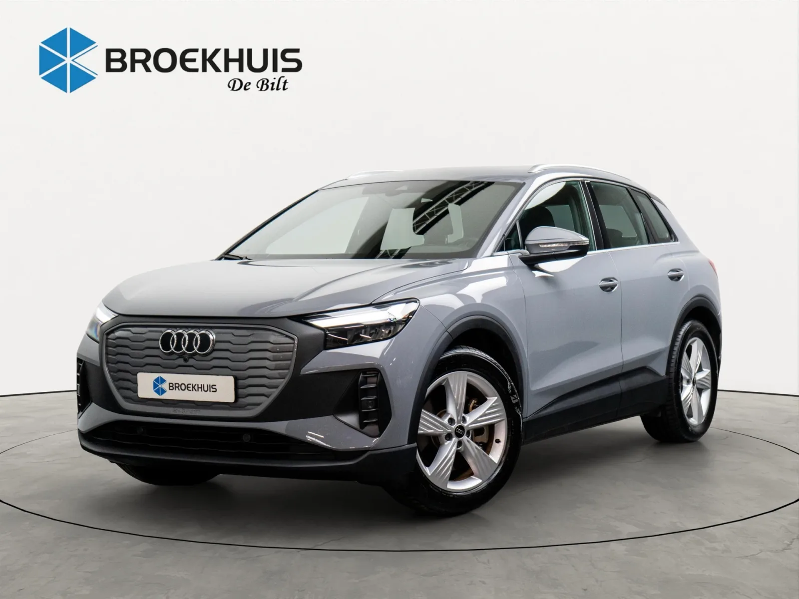 Audi Q4 e-tron (2024) — foto 1