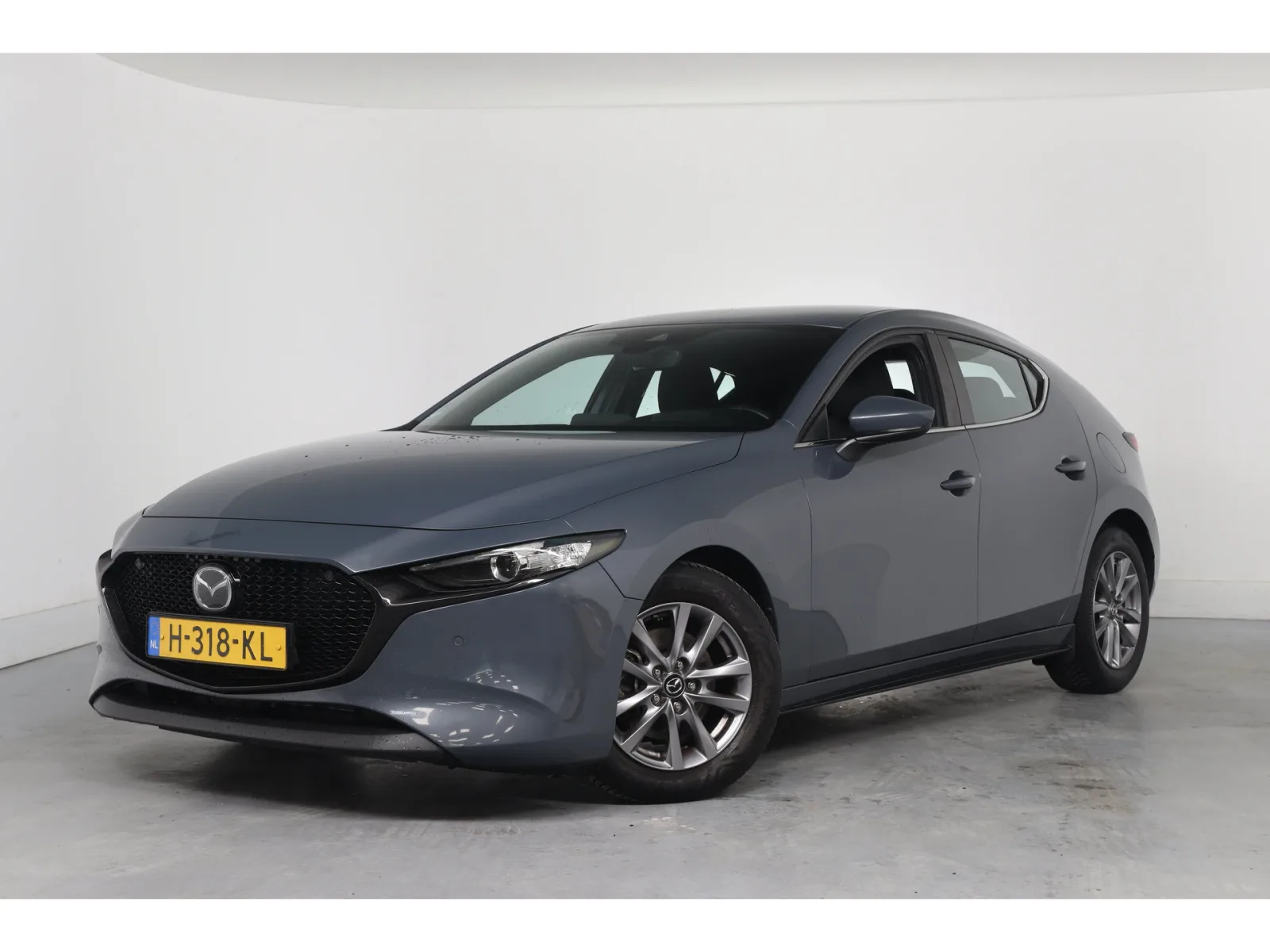 Mazda 3 (2020) — foto 1