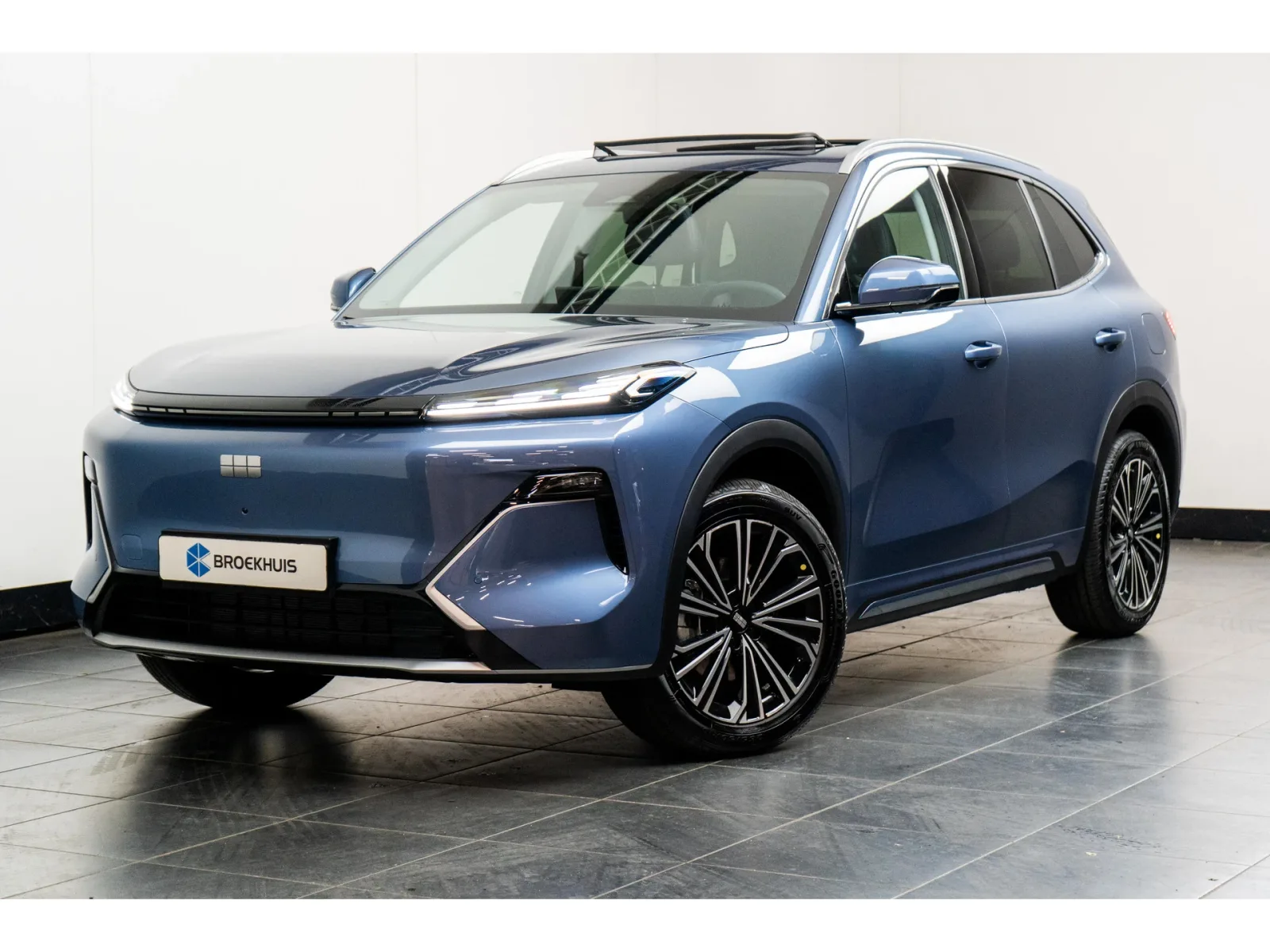 Geely Starray EM-i (2026) — foto 1