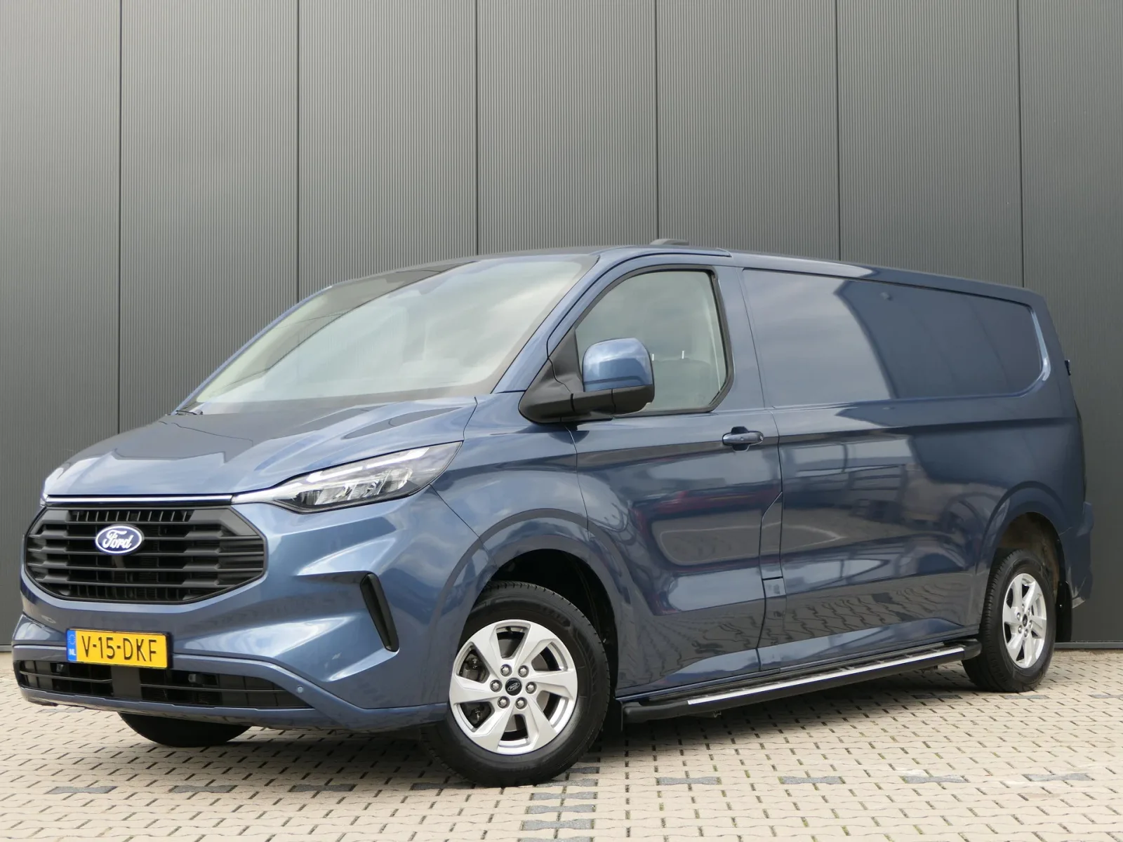 Ford Transit Custom (2024) — foto 1