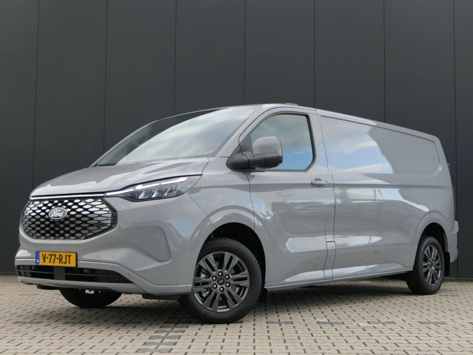 Ford E-Transit Custom (2026) — foto 1