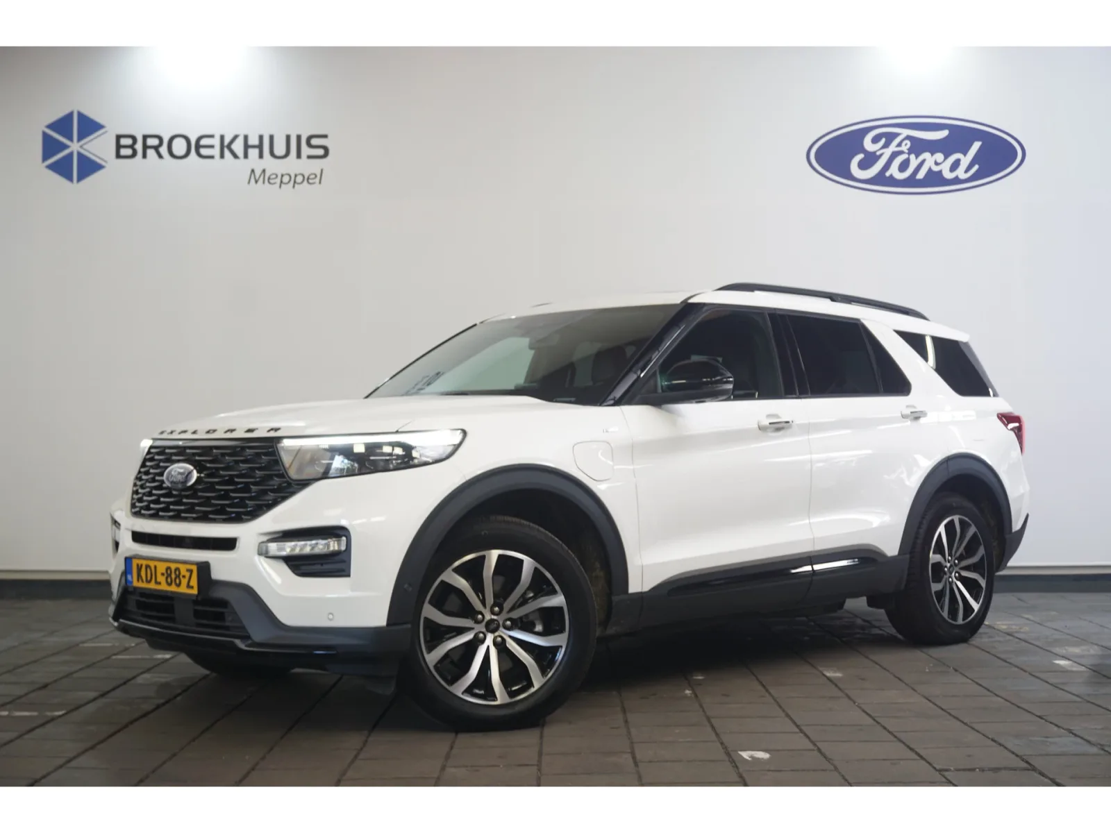 Ford Explorer (2024) — foto 1