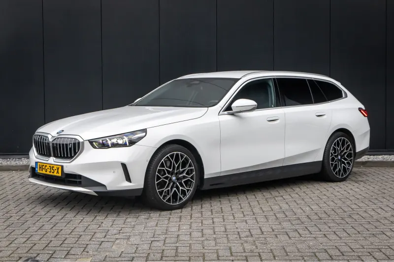 BMW i5 (2025)