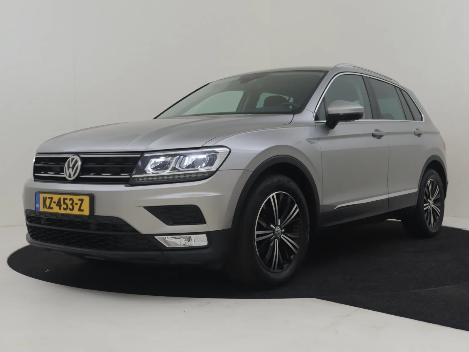 Volkswagen Tiguan (2017) — foto 1