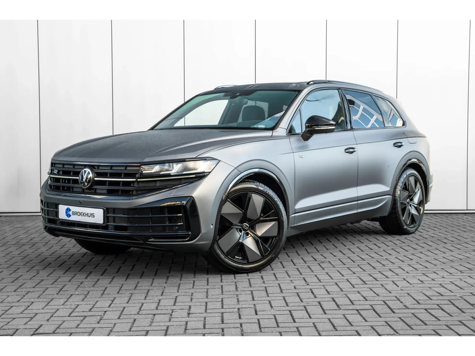 Volkswagen Touareg (2025) — foto 1